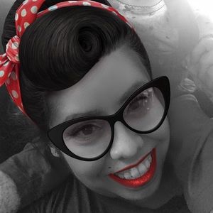 Meet your Posher, Regina